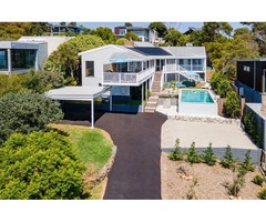 Explore Wineries and Beaches from Your Holiday Accommodation in Mornington