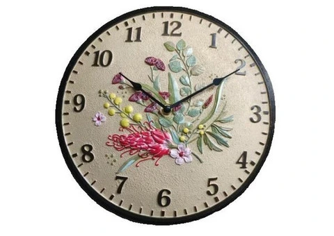 Weatherproof Outdoor Clock That Buyers in Australia Choose for Every Season