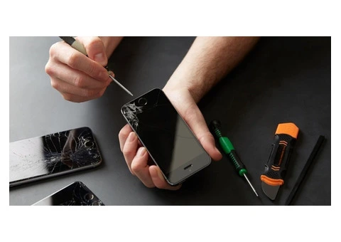 Fast and Affordable iPhone Screen Repairs in Calderwood