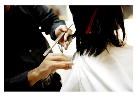 Get Hair Treatment From Industry Experts | Manipulate Hair Studio - 1/3