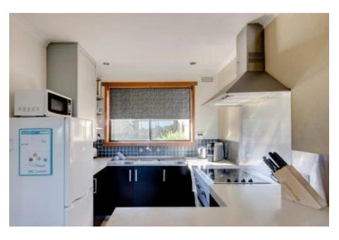 Holiday Accommodation in Warrnambool - 2/3