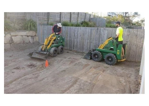 Professional Operator Trufing Rogers Little Loaders - 4/5
