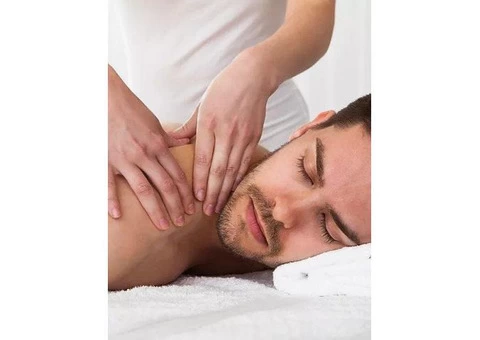 Myotherapy in Caulfield - Caulfield Family Chiropractic - 2/2