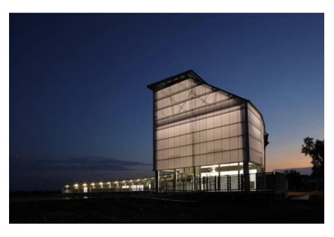 There is a brand new state-of-the-art tourist attraction - 2/4