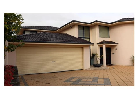 Manual garage door repairs done by experts - 8/8