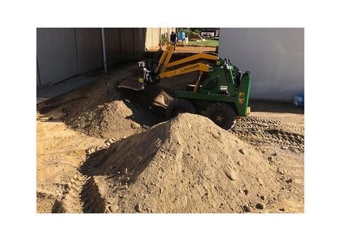 Levelling Services, Levelling Bar, and Projects - Rogers Little Loaders. - 2/4