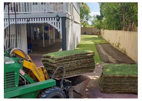 Kanga Loader, 4in1bucket and Leveller attachment - Rogers Little Loaders.