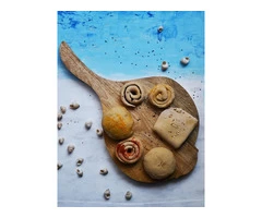 Sleek Conch Shell Shape Wooden Platter