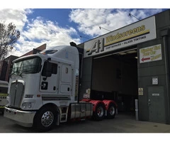 Professional Truck Windscreen Replacement in Melbourne at Best Price!