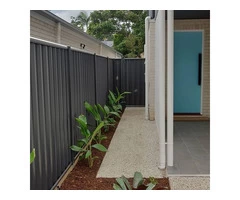 Complete Landscape - Side On April 5 in Mitchelton