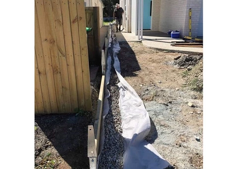 Complete Landscape - Front on April 5 at Mitchelton. - 3/4