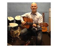 Opt For Guitar Lessons And Play Your Favourite Songs