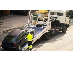 Reliable Tow Truck Service a Phone Call Away