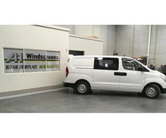 Prompt Replacements of Van Side Windows in Melbourne